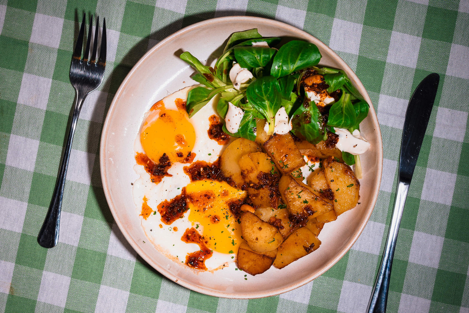 Bratkartoffeln-ei-chili-öl